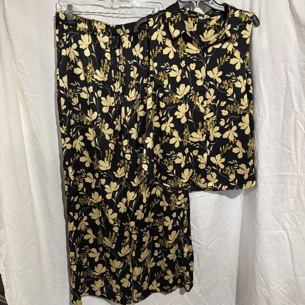cabi set up pant and set up top - Picture 2 of 3